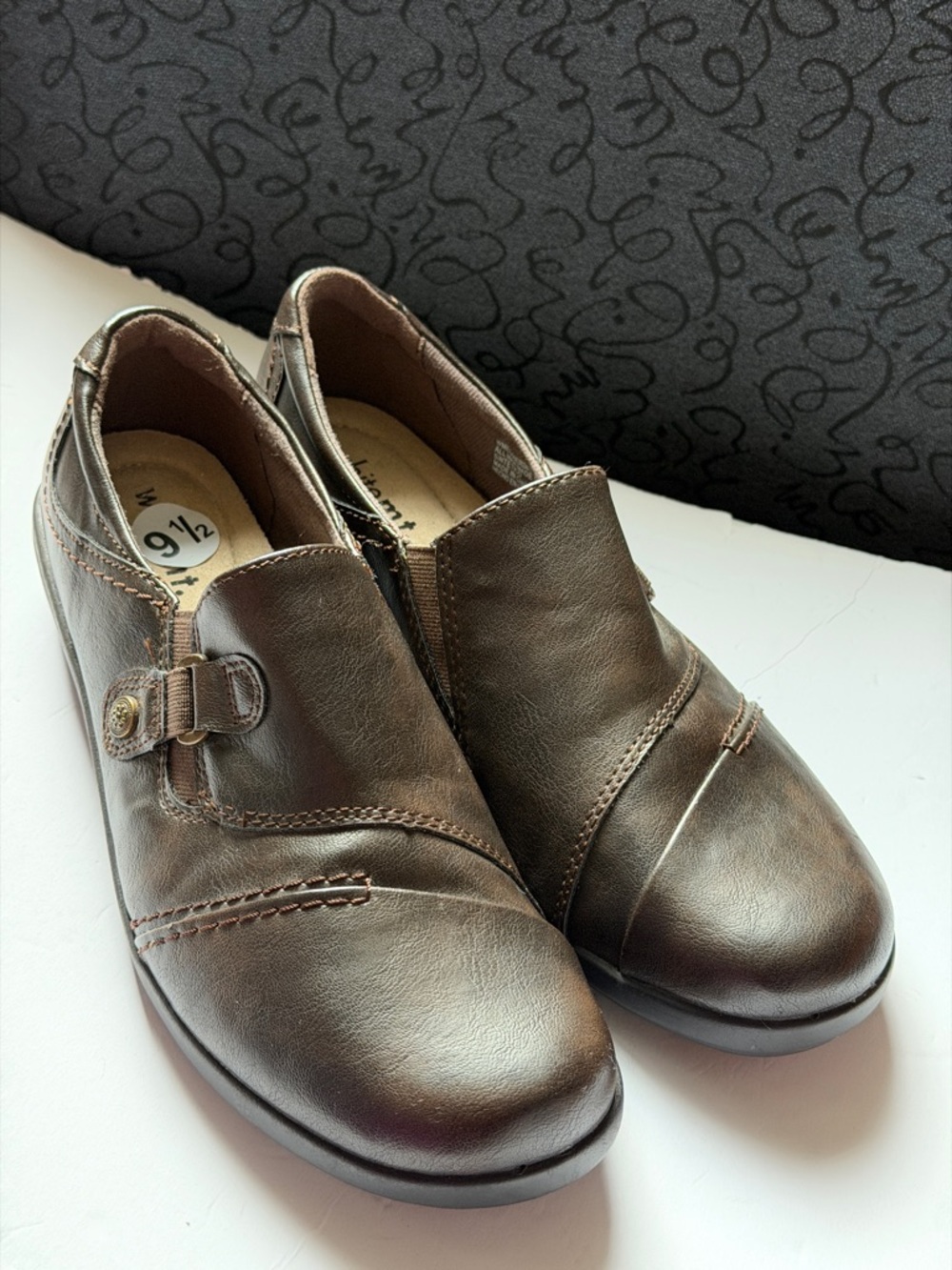 White Mountain Women's Dark Brown Slip-On Loafers
